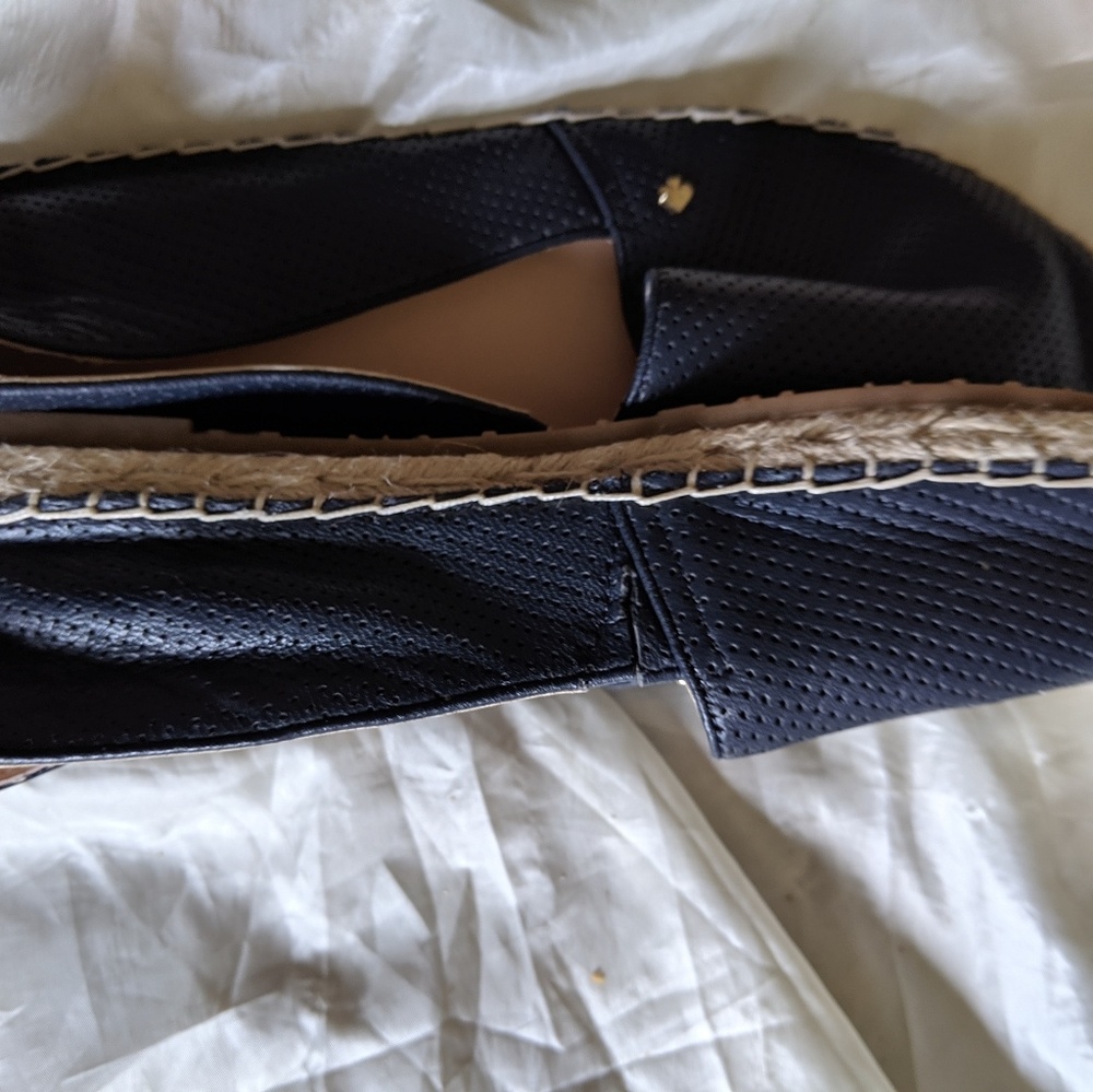 Shoes - Picture 5 of 8